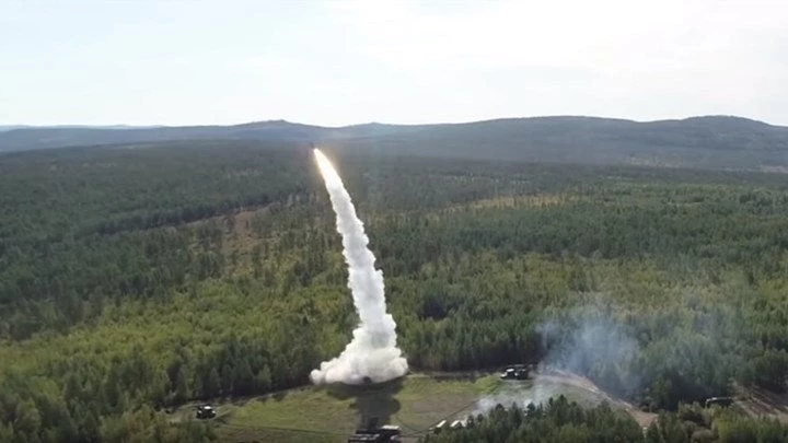 Εντυπωσιακές εικόνες από την στρατιωτική άσκηση Vostok-2018 με πυραύλους S-300 (βίντεο)